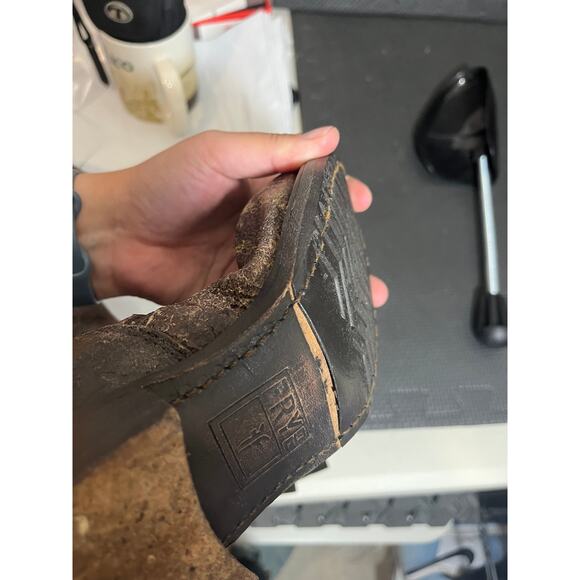 Women’s FRYE distressed Veronica short boot brown leather moto shoes size 6B - Picture 9 of 9